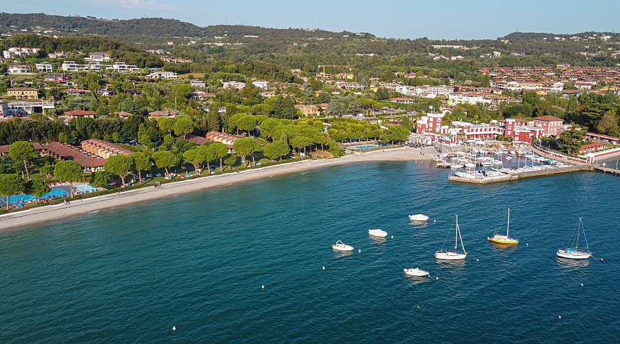 Lido di Lonato Beach  - Desenzano del Garda, Brescia <span class='provincia_scheda_link'>(provincia)</span>