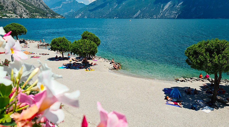 Spiaggia Cola  - Limone sul Garda, Brescia <span class='provincia_scheda_link'>(provincia)</span>