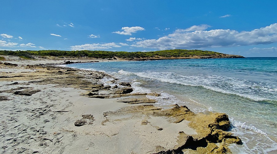 Spiaggia di Porto Pineddu Porto Pino - Sant'Anna Arresi, Sud Sardegna