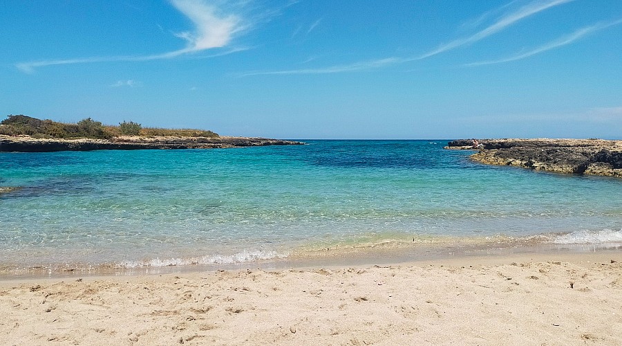 Spiaggia Mezzaluna Torre Santa Sabrina - Carovigno, Brindisi <span class='provincia_scheda_link'>(provincia)</span>