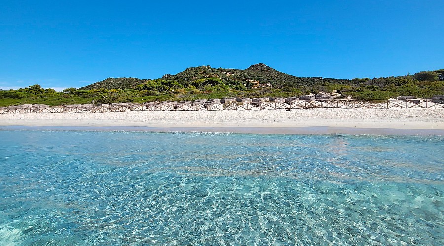 Spiaggia Campulongu Campulongu - Villasimius, Sud Sardegna <span class='provincia_scheda_link'>(provincia)</span>