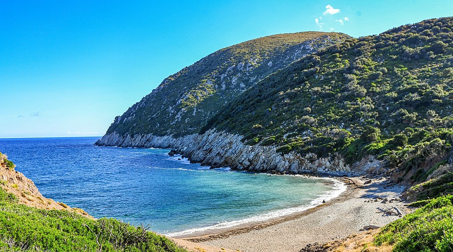 Spiaggia dei Mangani  - Rio Marina, Livorno <span class='provincia_scheda_link'>(provincia)</span>