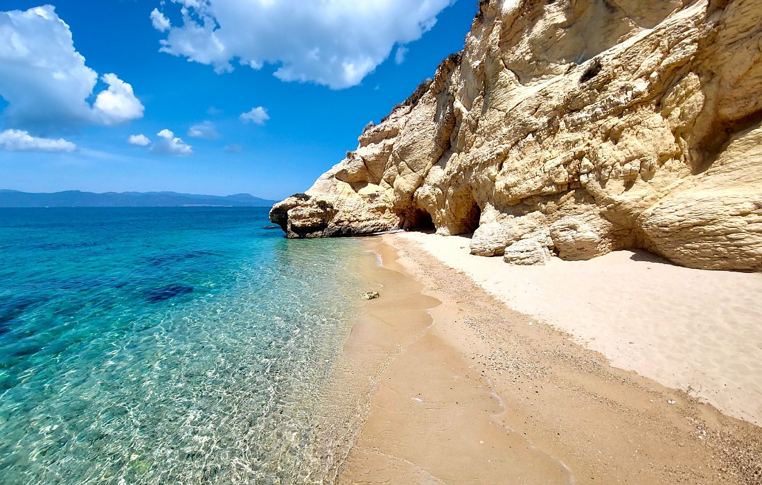 Cala Bernat ☀️ Cagliari | mappa spiagge, dove dormire Spiagge.life