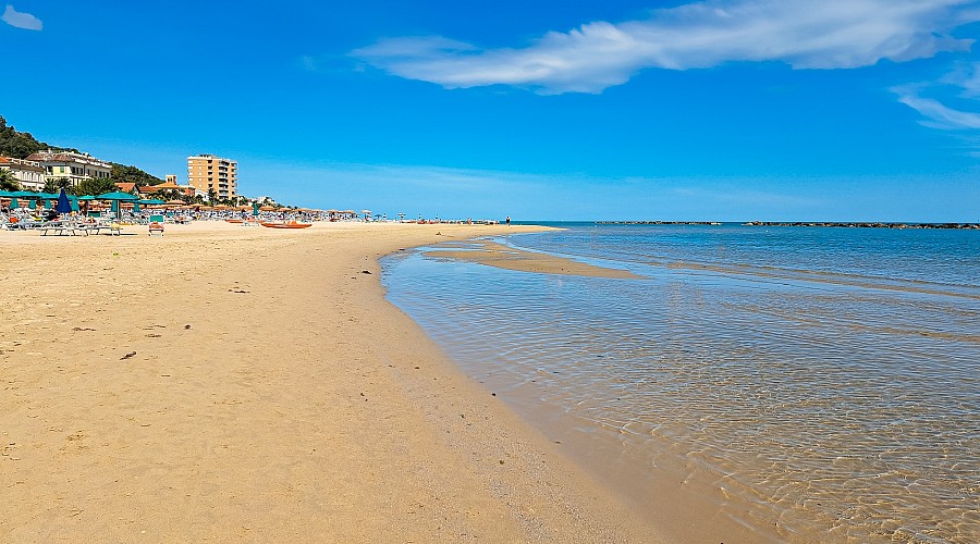 Spiaggia Libera di Grottammare  - Grottammare, Ascoli-Piceno <span class='provincia_scheda_link'>(provincia)</span>