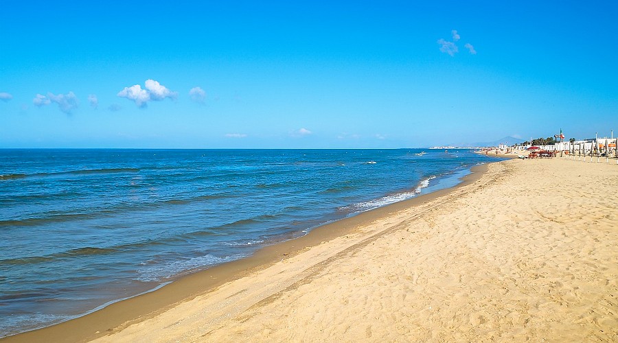 Lido Varca d'Oro  - Giugliano in Campania, Napoli <span class='provincia_scheda_link'>(provincia)</span>